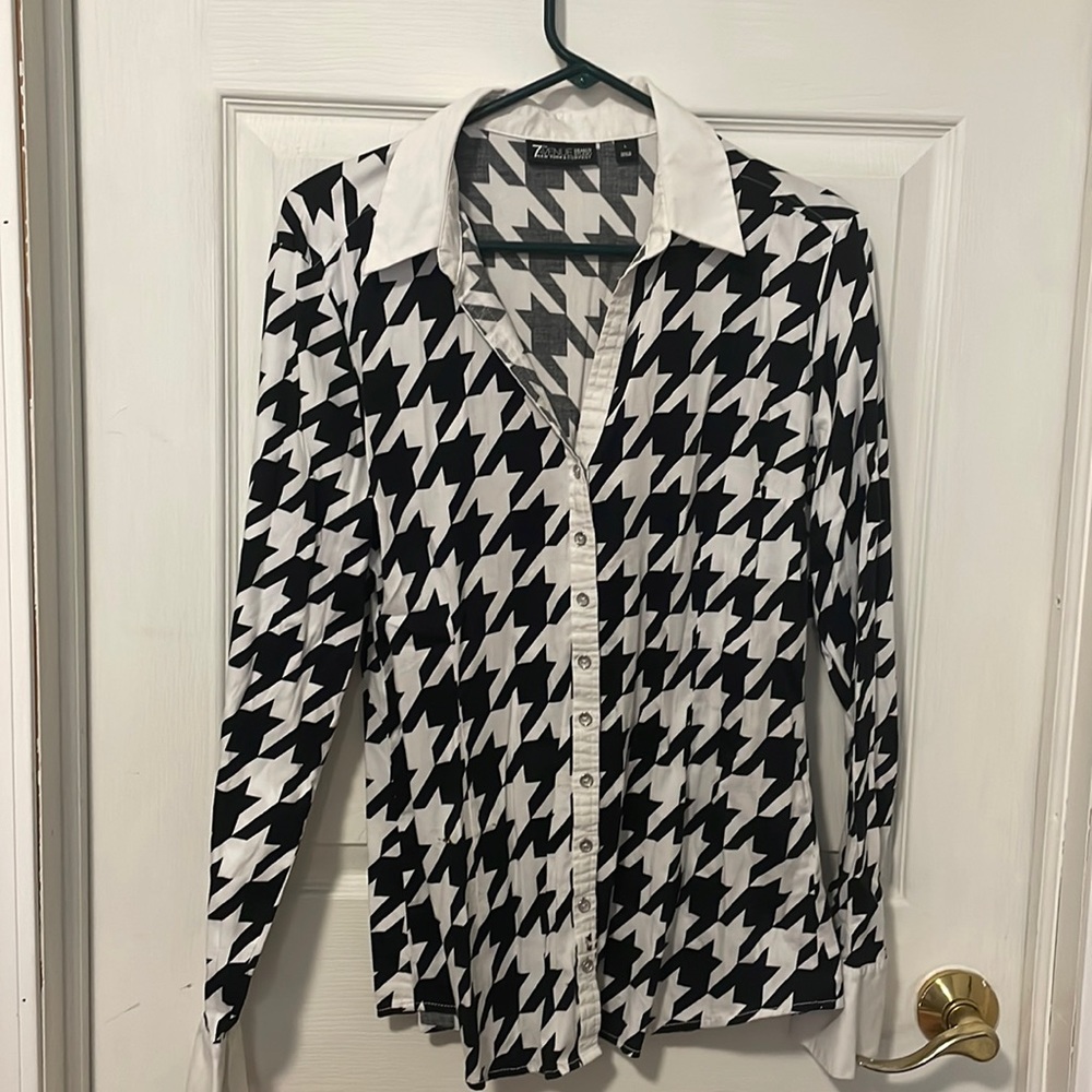 Bold Houndstooth Button Blouse